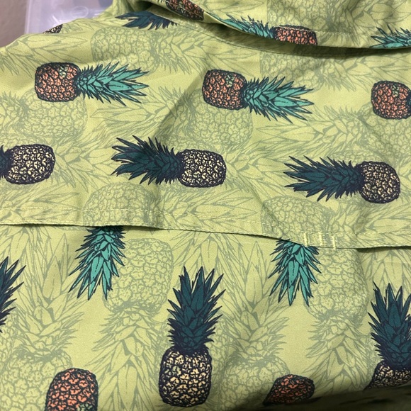 Mens Button Up Top - Picture 4 of 4